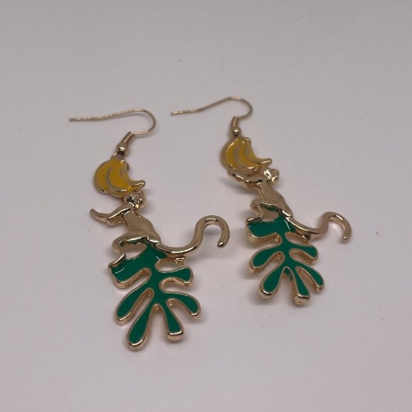 ⭐️❤️ FREE Monkey Banana Animal Fruit Leaf Boho Peasant Tropical Hipster Earrings - Picture 7 of 7